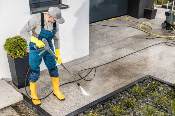 Why Choose Our Certified Pressure Washing Experts for Your Project Needs in Anahuac, TX?